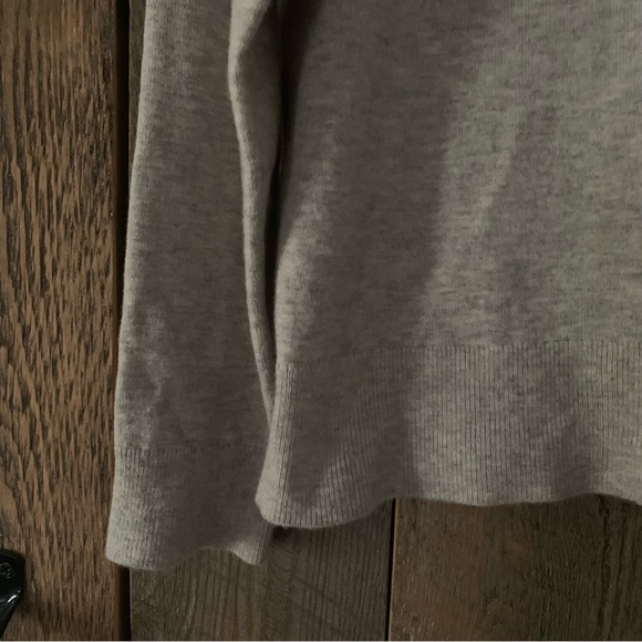Women’s XS GAP BROOKLYN HOODIE Oatmeal Gray Soft Merino Wool Blend Sweater EXC - Picture 5 of 14